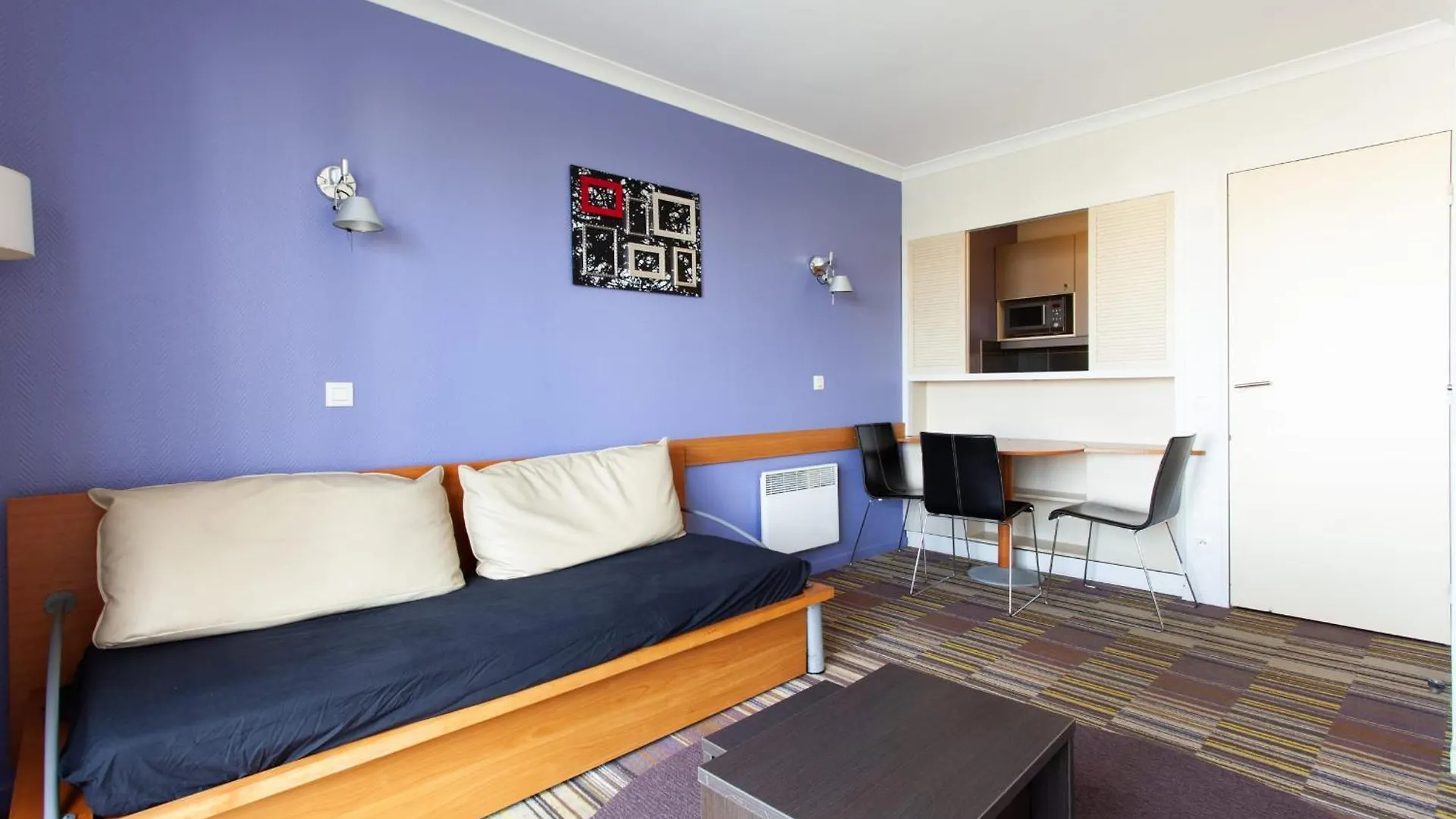 Apartment Cosy Apt With Balcony Near Buttes Chaumont Paris Frankreich