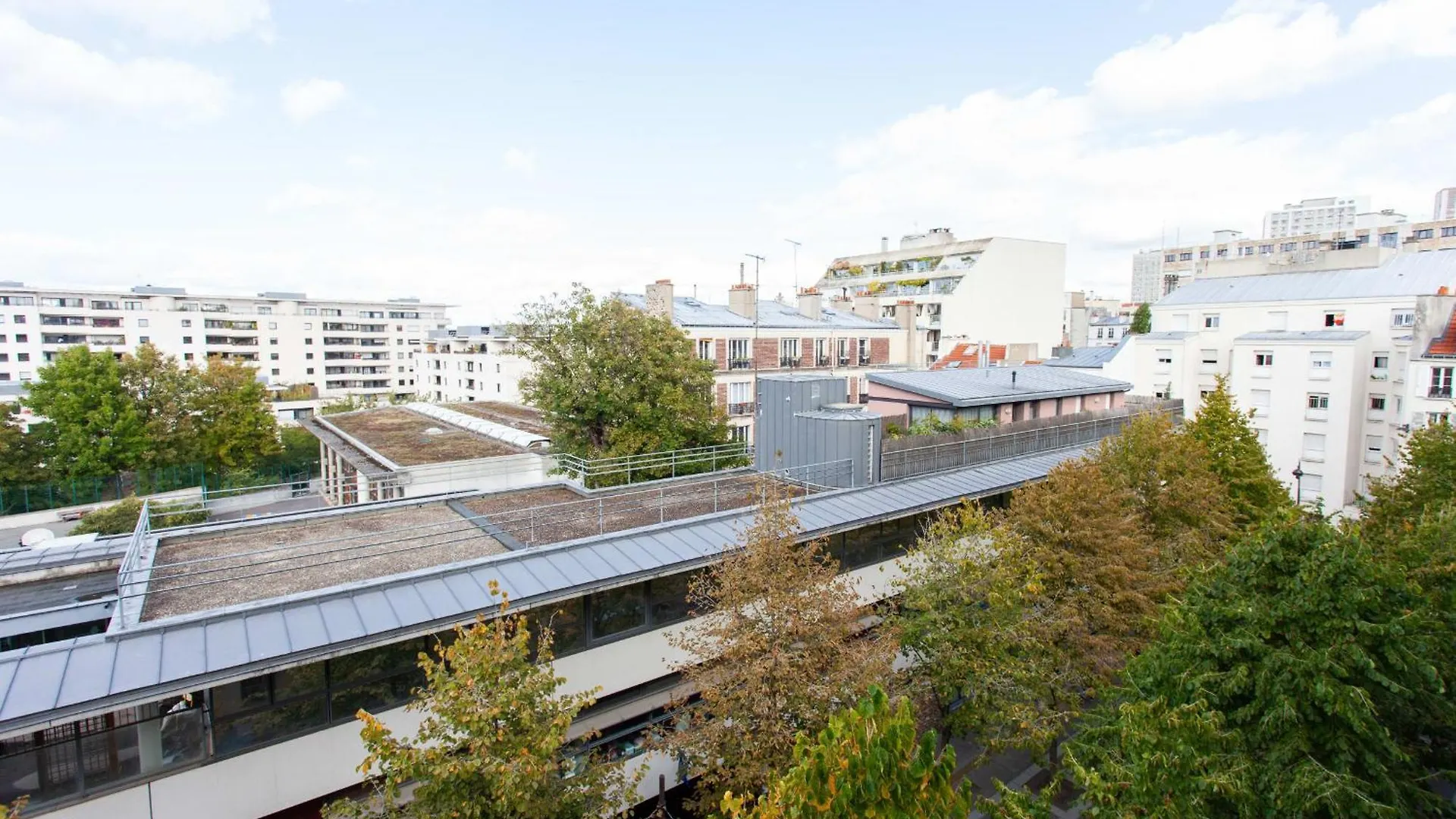 Cosy Apt With Balcony Near Buttes Chaumont Paris