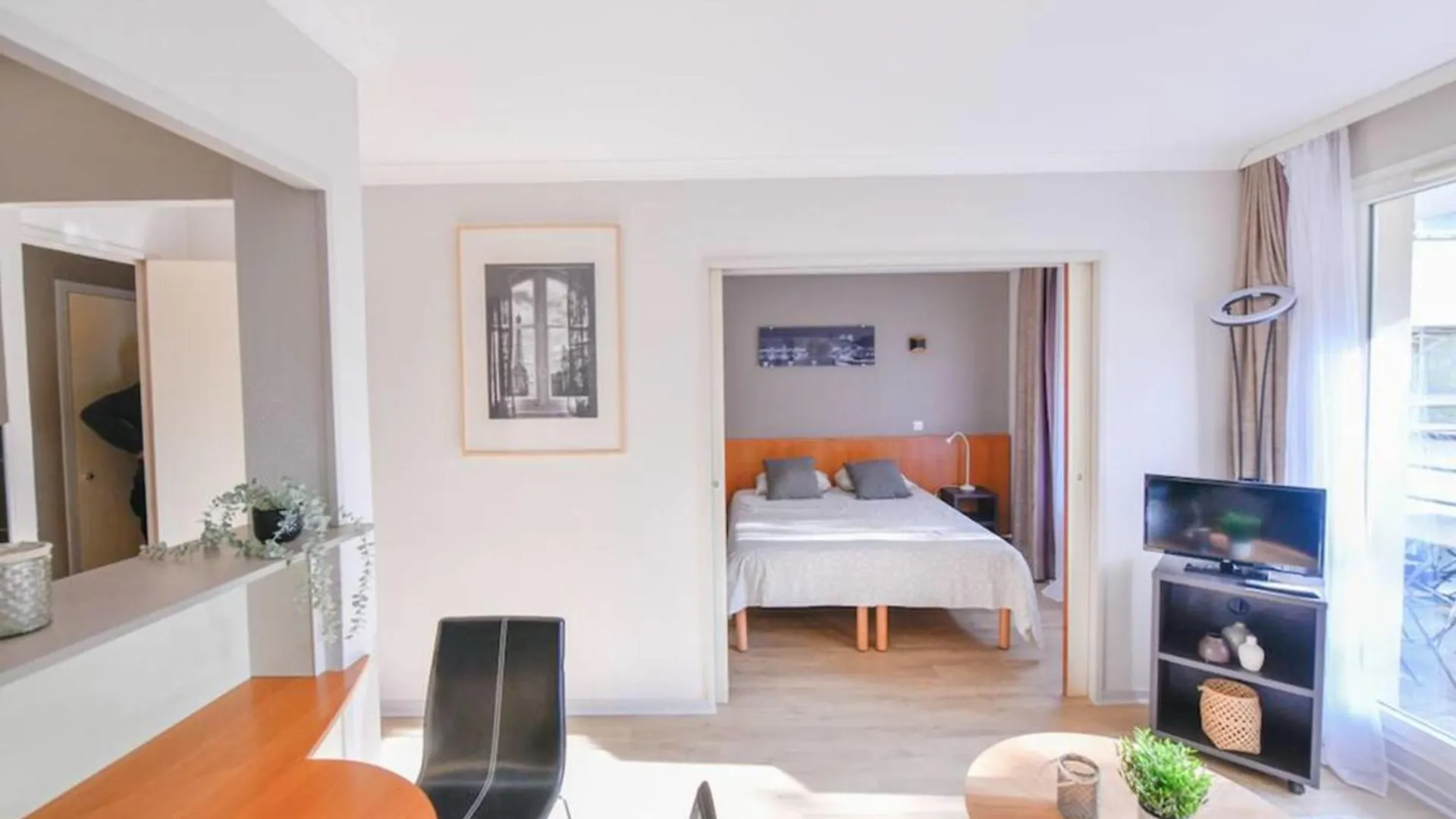 Cosy Apt With Balcony Near Buttes Chaumont Paris 0*,