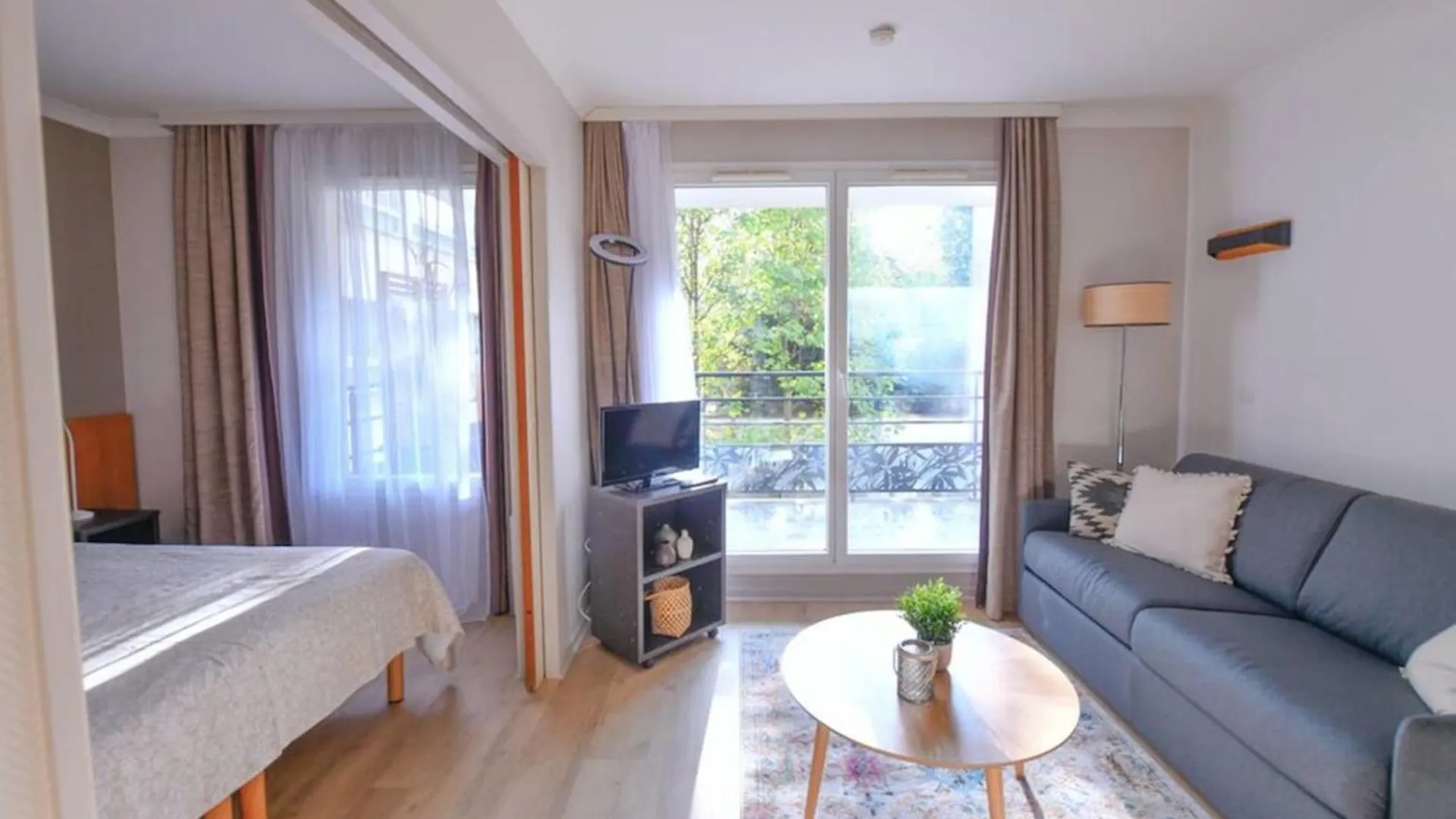 Cosy Apt With Balcony Near Buttes Chaumont Paris